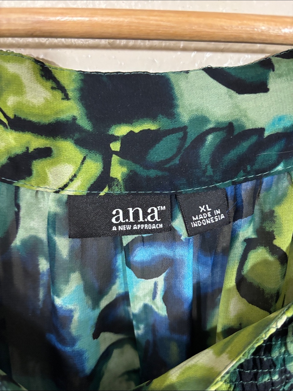 a.n.a Blue Green Floral Print Sheer Blouse Size XL - Picture 4 of 6